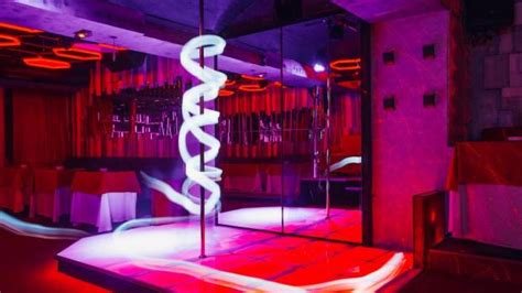 bologna strip clubs|Bologna Strip Clubs, Massage Parlours and Brothels.